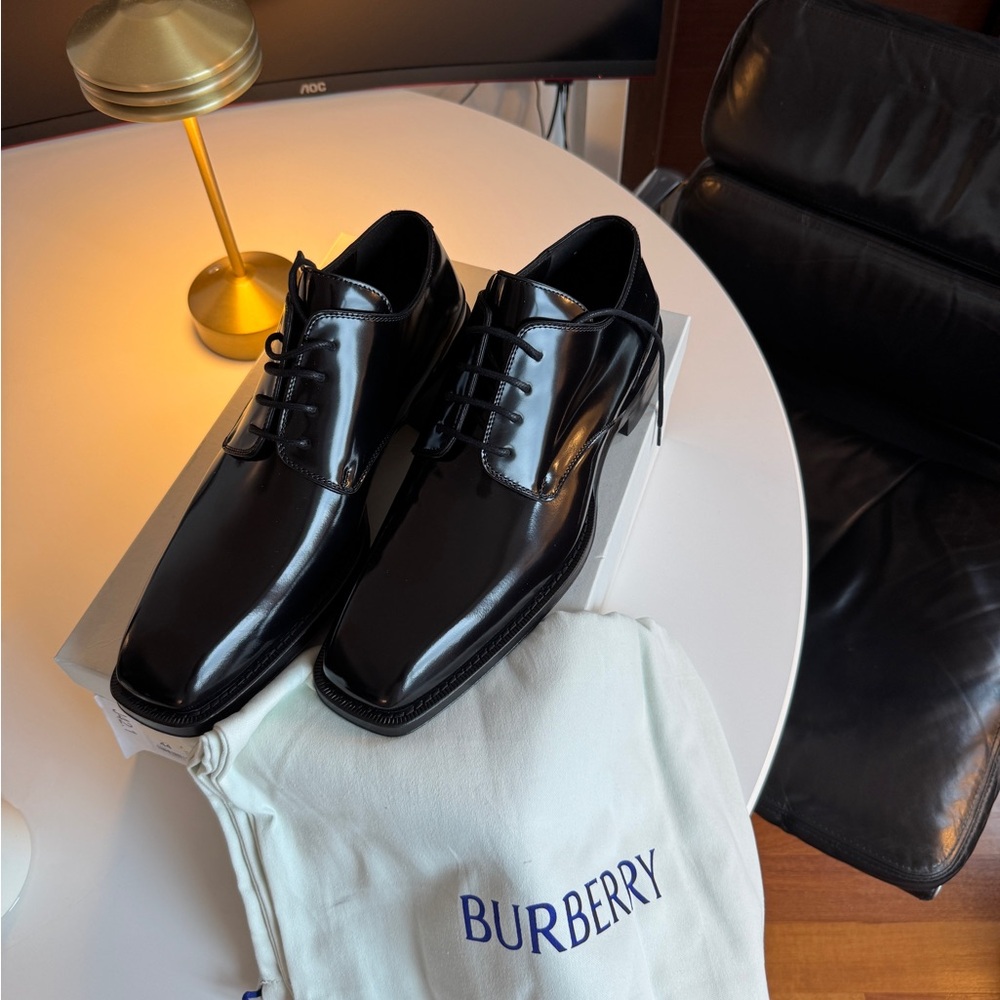 Burberry Bloomsbury Leather Derby Shoes